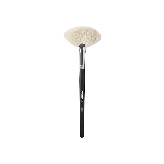 Morphe M310 Large Soft Fan Highlighter Brush - Extra-Wide Makeup Brush with Natural Bristles for Highlighting & Powder Application (1 Count)