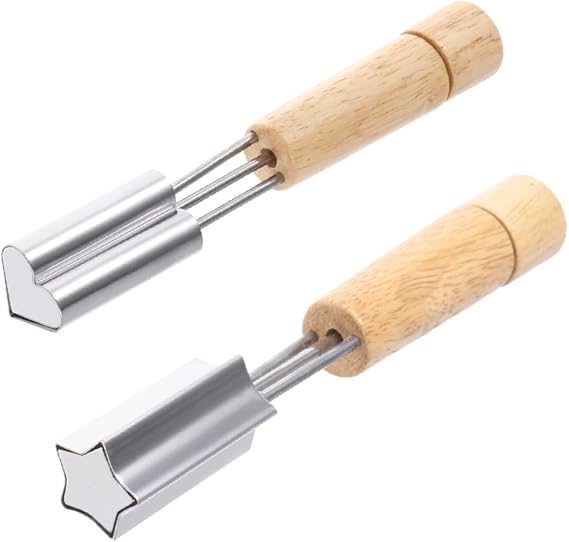 Cookie Molds and Heart-Shaped Stainless Steel 2pcs with Wooden Handles Kitchen Baking Tools Star-Shaped Biscuit Cutters Easy to Clean and Maintain for DIY Home Baking
