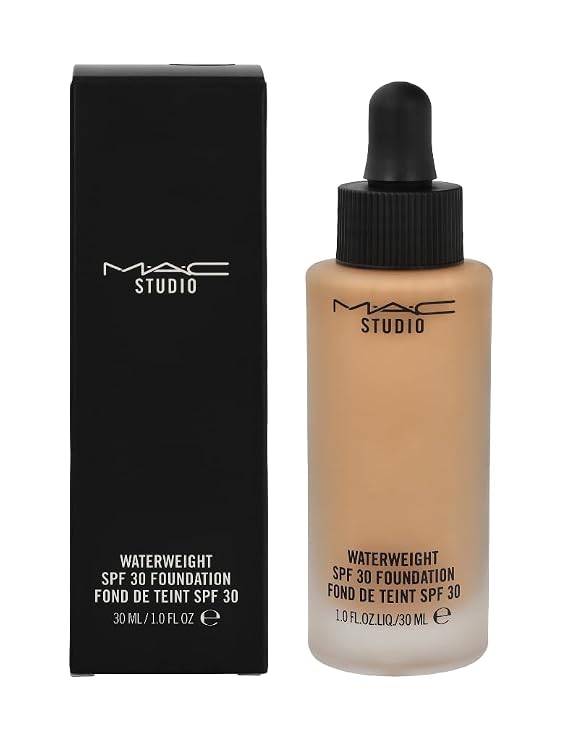 MAC Studio Waterweight SPF 30 Foundation NC37