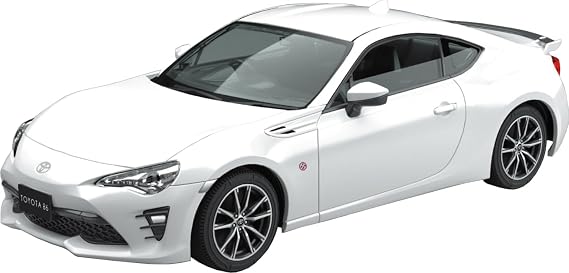 Aoshima Toyota 86 (Crystal White Pearl) 1:32 Scale Model Kit