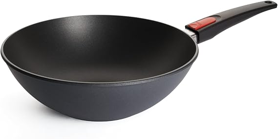 Woll Diamond Lite Cast Wok diameter tall with Removable handle.