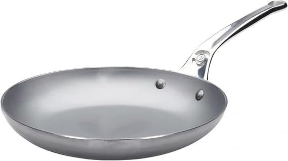 de Buyer MINERAL B Pro Carbon Steel Omelette Pan - 9.5 Diameter, 7.7 Cooking Surface - Naturally Non-Stick Finish - Made in France