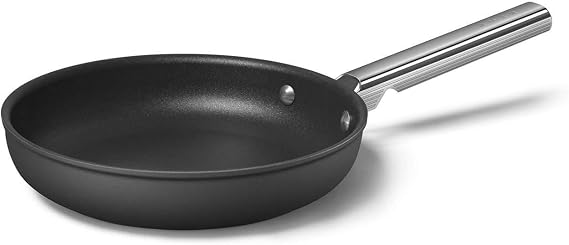 Smeg Frying pan with a Diameter of 30 cm 50's Style - Black - CKFF3001BLM