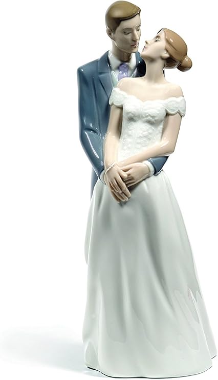 Nao figurine by Lladro 02001713 Unforgettable day 1713- Beautiful porcelain statue -Bride with a long dress and Groom, Kissing Couple, Nice, Elegant, Romantic ,Wedding gift collectibles new
