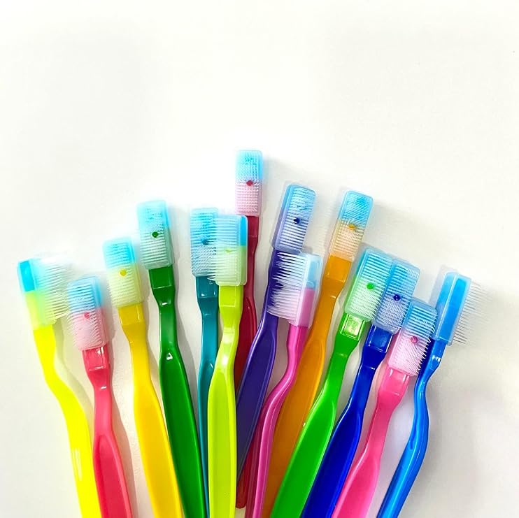 Easybrush Tek Kullanımlık Diş Fırçası, Macun İçeren, 100 Adet, Çok Renkli, Orta Sertlikte (1)