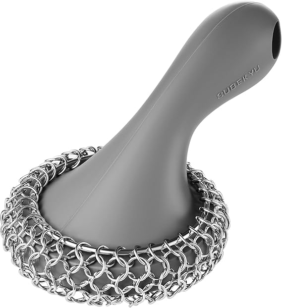 SUBEKYU Cast Iron Scrubber with Silicone Handle, Stainless Steel Cast Iron Skillet Cleaner Chainmail Scrubber for Pans, Grey