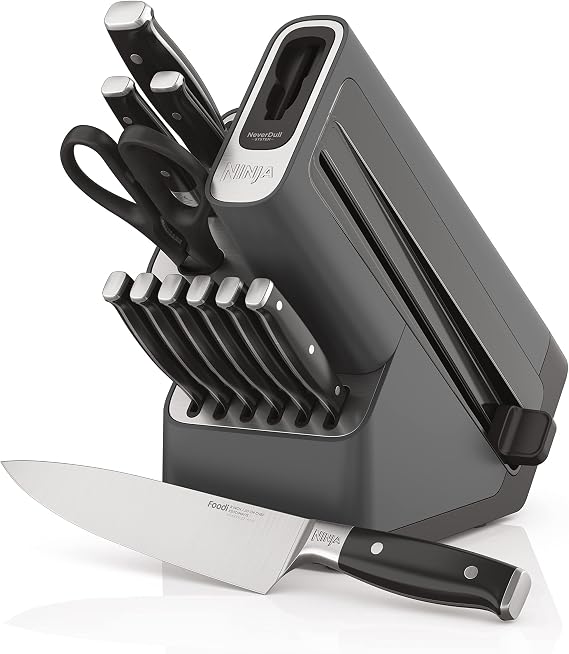 Ninja K32012 Foodi NeverDull Premium Knife System 12 Piece Knife Block Set, Stainless Steel/Black | 10年以上も鋭い切れ味を保ちます。 ドイツ製ステンレススチールブレード。 フールプルーフシャープナーを数回スワイプすると、優れたエッジが復元されます。