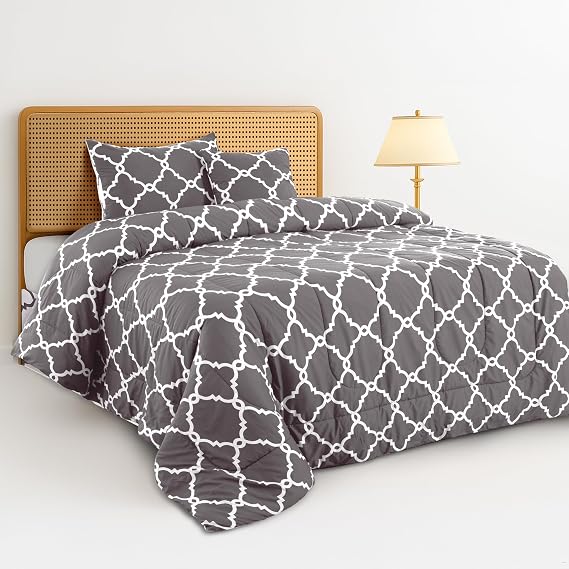 LUX Decor Reversible 4pc Twin Comforter Set, Printed Bedding Set, All-in-One Bed in a Bag, Includes 1 Comforter, 1 Pillow Sham, 1 Decor Pillow & 1 Bed Skirt (Quatrefoil Grey,Twin)