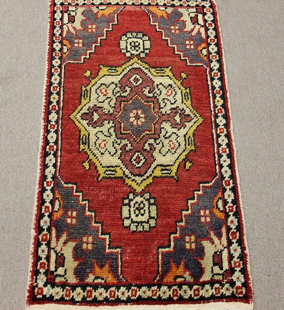 Handmade Vintage Doormat Small rug 2,8x1,6 feet Area rug Bath mat Rug Bedroom Rug Turkish rug home decor Anatolian Carpet Old Rugs